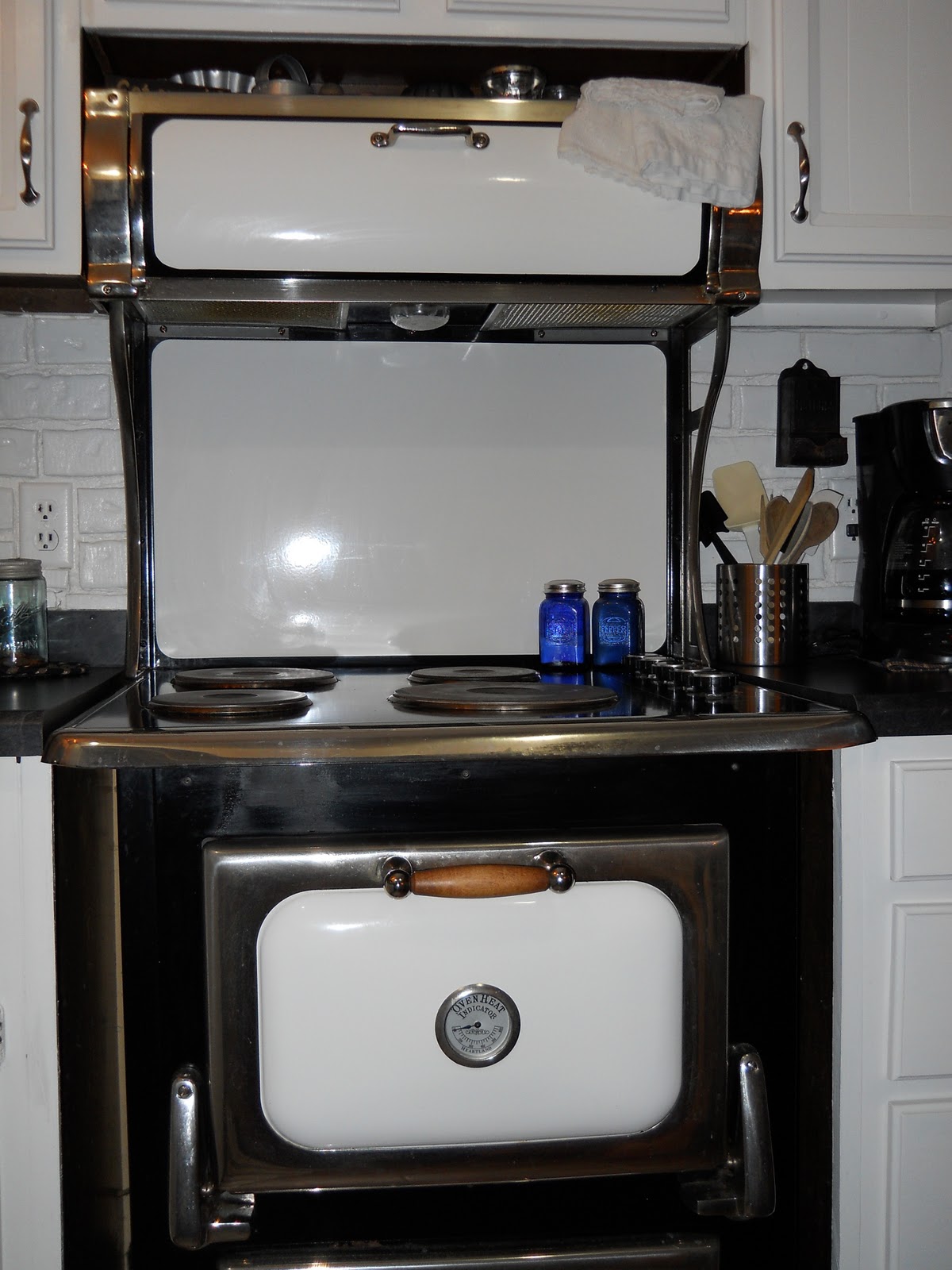 Lakehouse: My Heartland Stove