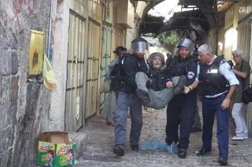 [091004145229Q9jE.jpg]