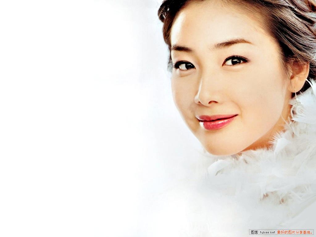 Choi Ji Woo wallpaper