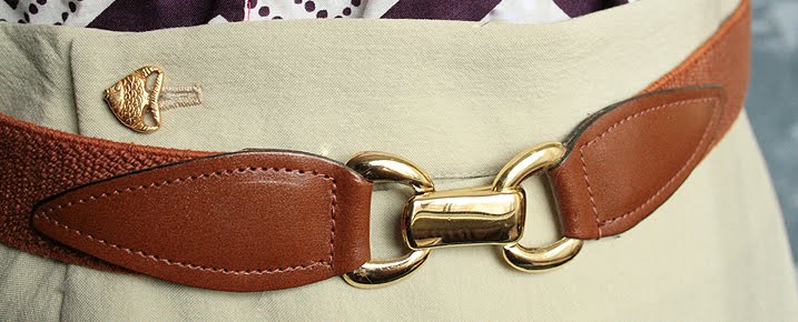 Lady Jane's Treasure Trove: ****SOLD**** Stretchy clip-front belt, S: $10