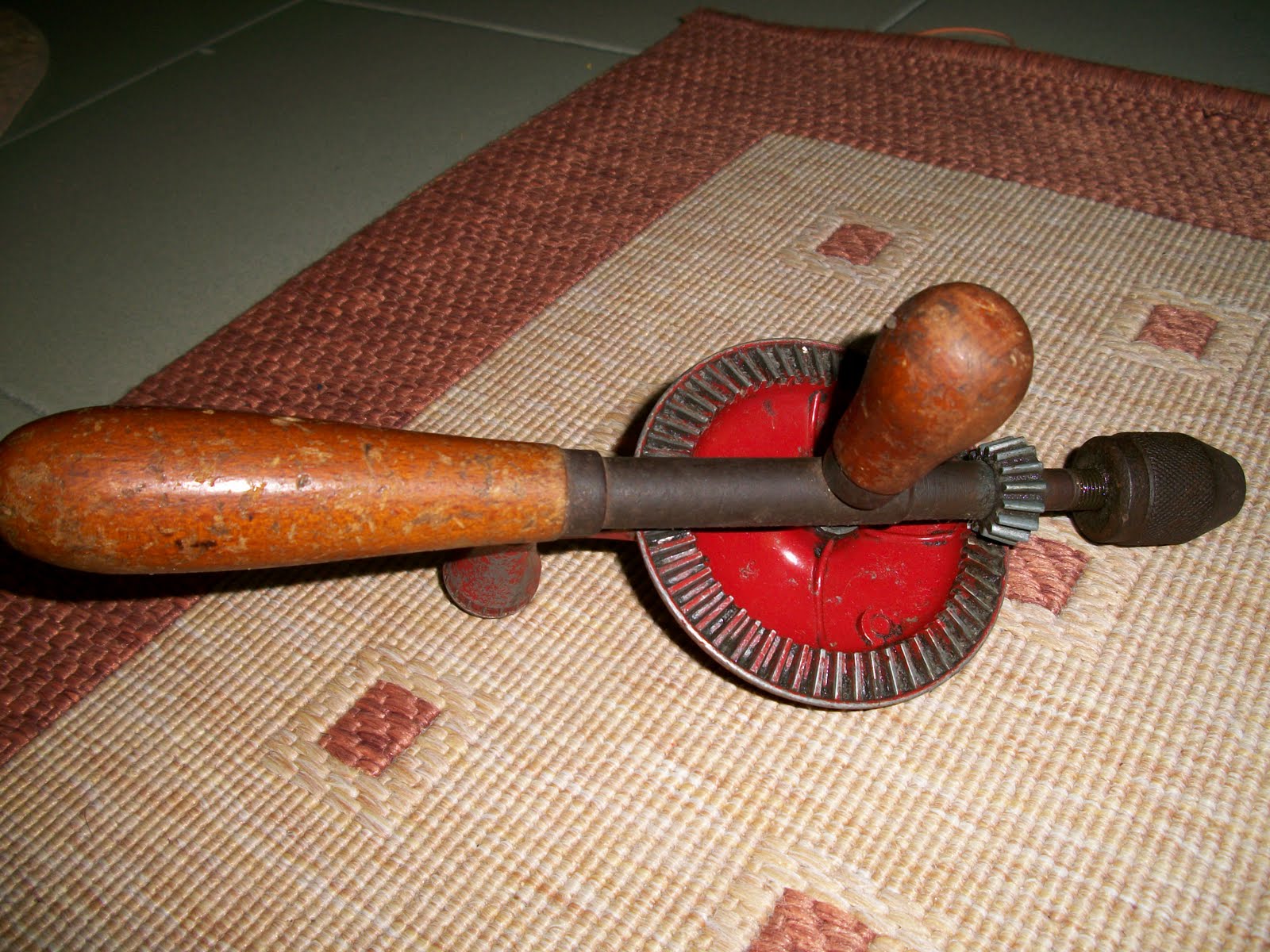 collectible items Old type manual Hand Drill