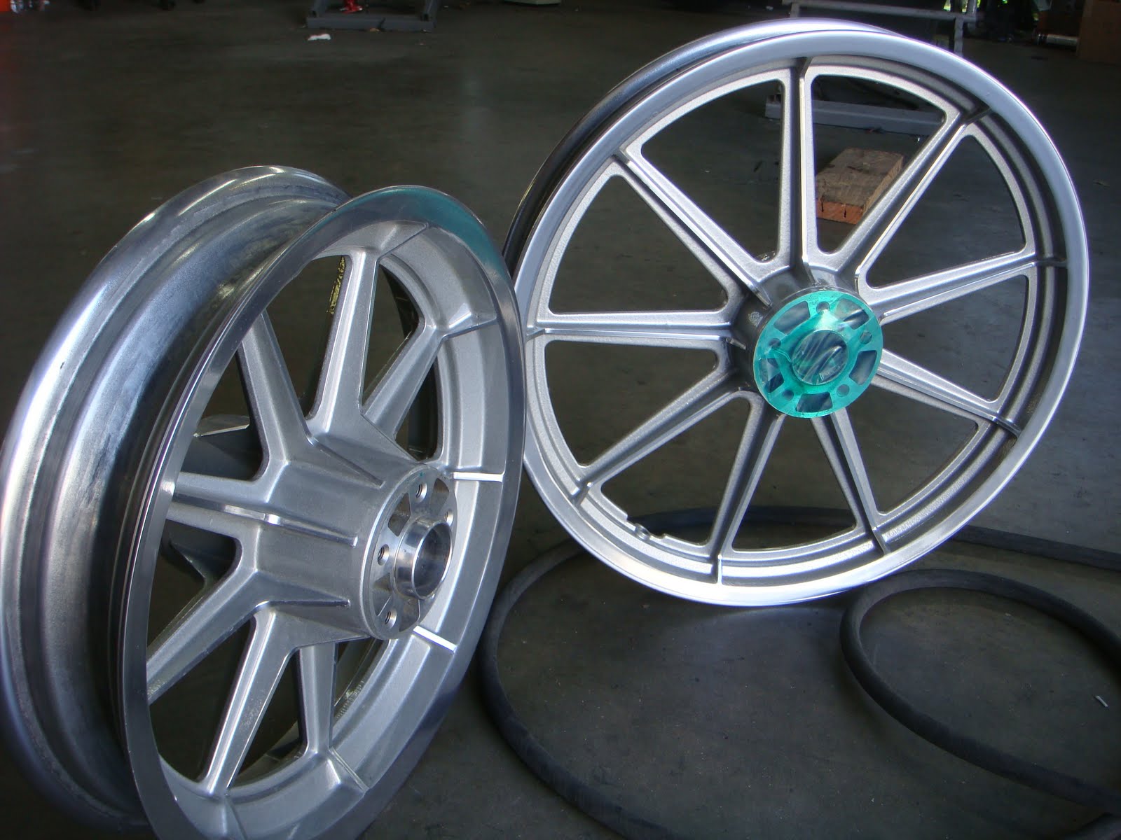 MOTOMO Nine Spoke FXR Wheels For Sale