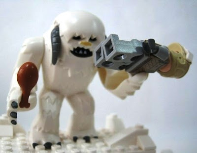 8089 Lego Star Wars Hoth Wampa Cave and minifigures review