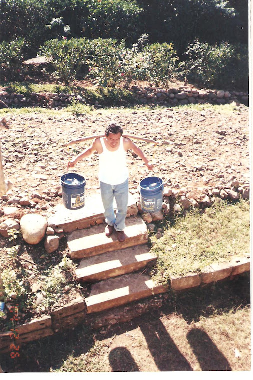 El agua en el hombro...