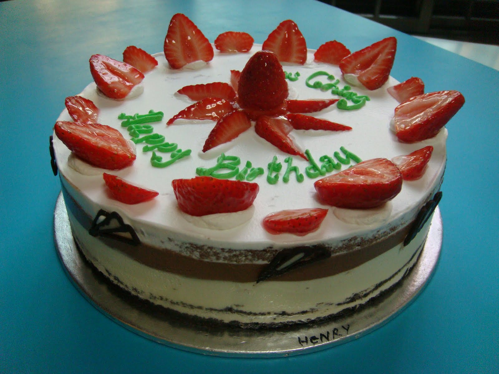 Yummy Baking Chocolate Vanilla Ice Cream Cake