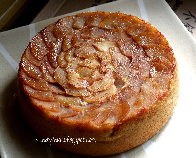 Apple Sponge Cake With Pastry Base Apple Sponge Cake With Pastry Base
