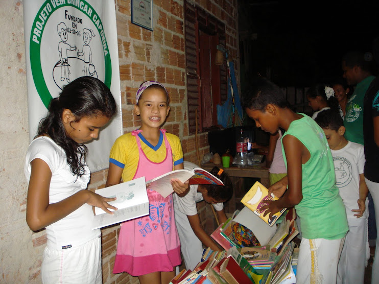 Inauguração da Biblioteca Comunitária BArca das Letras do Projeto Vem Brincar Capoeira