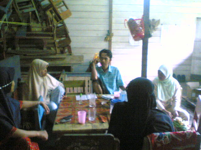 Sarapan Pagi Bersama Sahabat... Mendiskusikan Masalah Yang Menimpa Membuat Hidup Makin Enjoy...