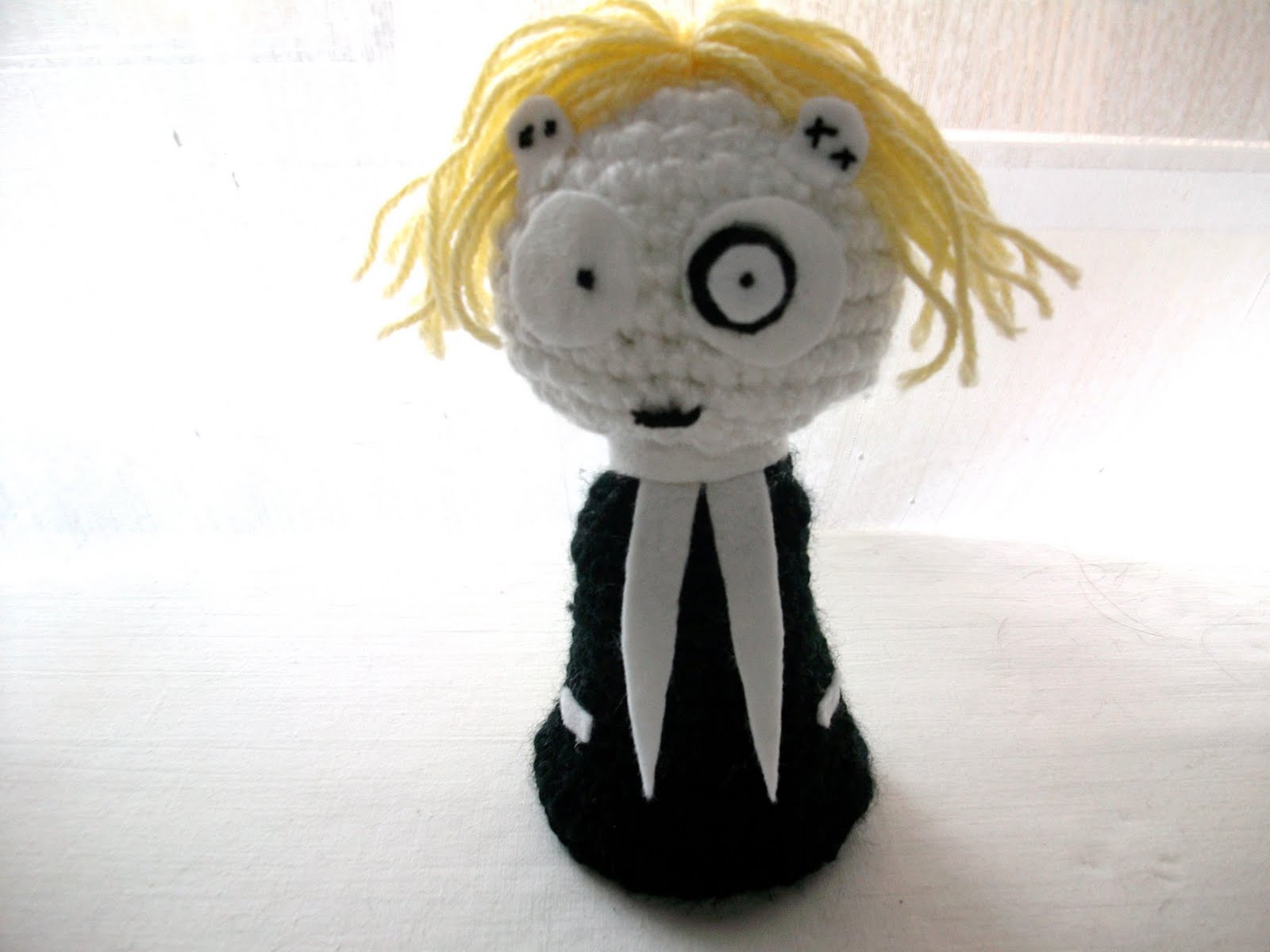 El escondite de la araña Lenore, la hermosa niña muerta.