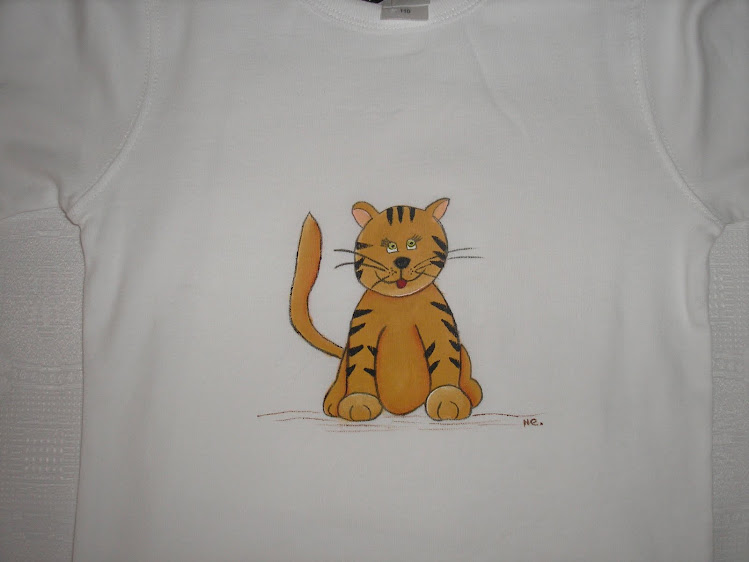 T-shirt com tigre