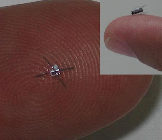 Mosca robótica em miniatura que pode percorrer as artérias e veias do corpo para diagnosticar e tratar problemas.