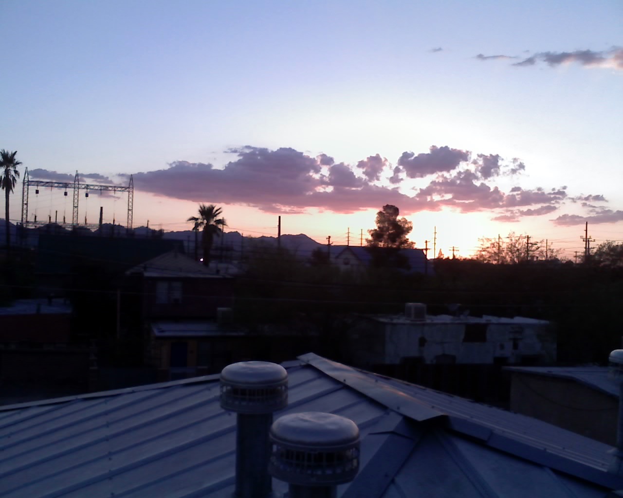 [06-20-09_1933.jpg]