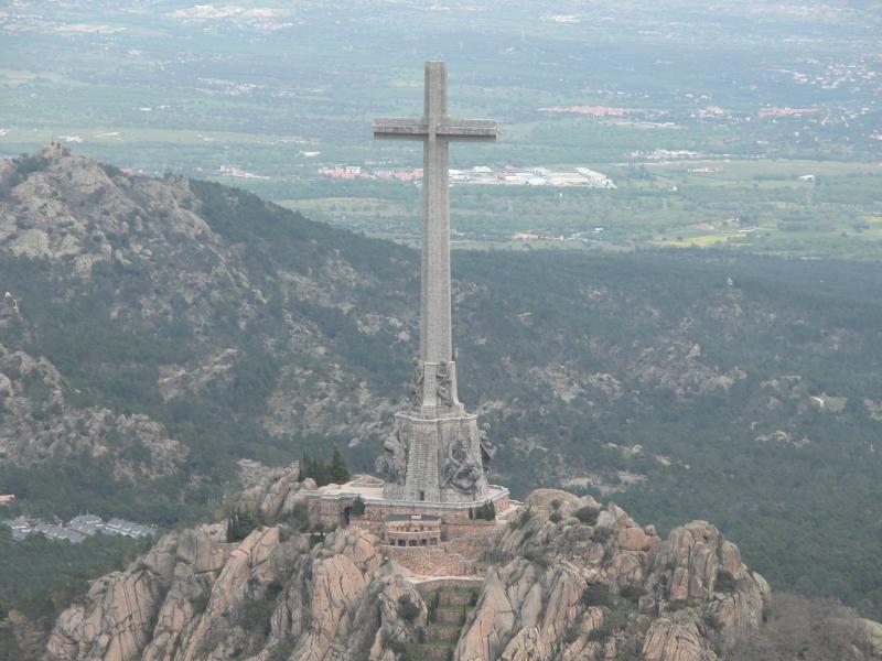 [Valle+de+los+Caidos.jpg]