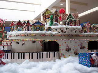 gingerbread house gingerbread house