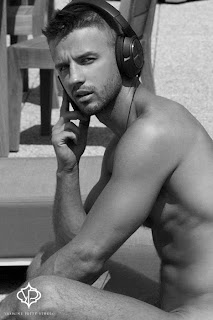 MAN AMAZING MAN: Simon Dexter aka Simon Czaplinski