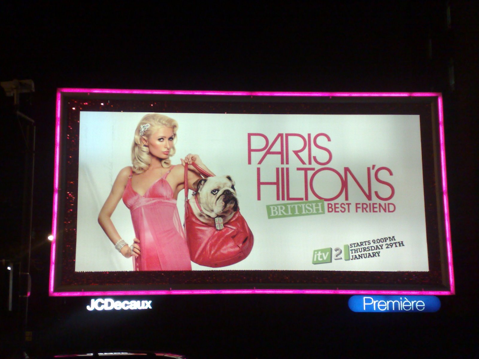 [Paris+Hilton+Pink+London+billboard.jpg]