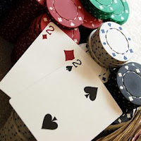 Opción en poker de llevar un trío o set en el pre-flop