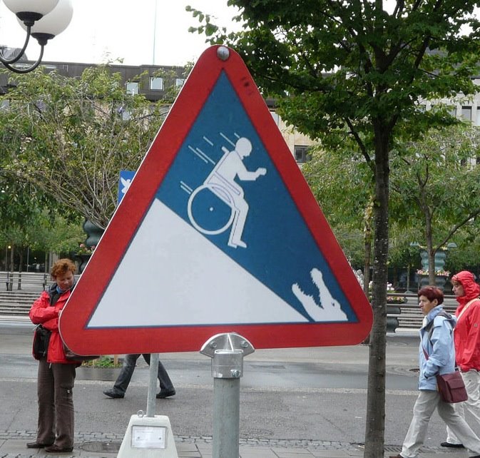 [there+must+be+a+story+here.jpg]