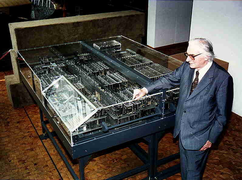 Máquinas Computacionais: Computador Zuse Z1