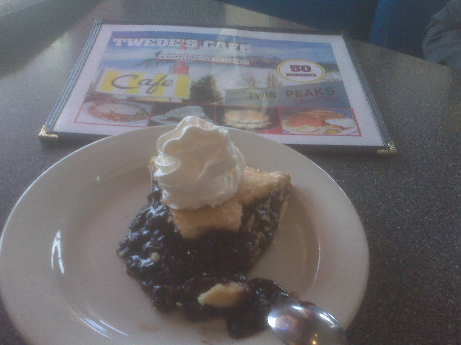 [twin+peaks+pie.jpg]