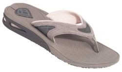 The Gadget Grapevine: Reef 1527 Stash Sandals With Secret Compartment