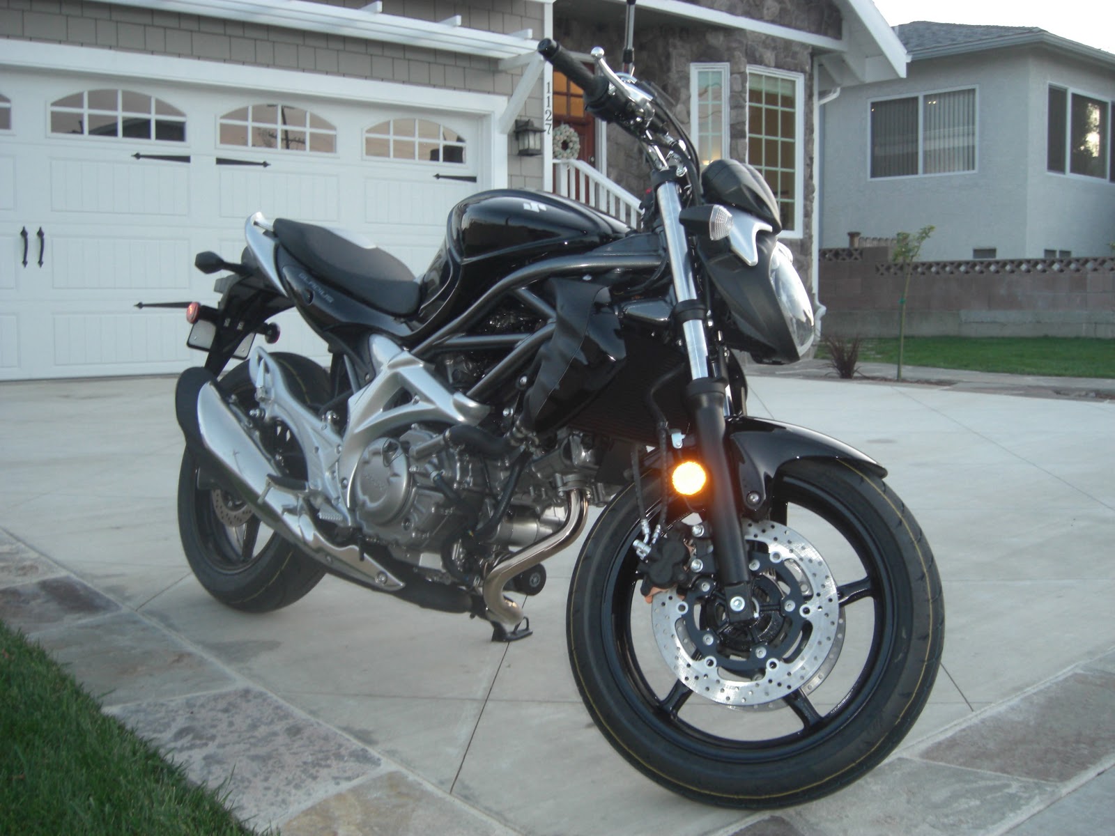 suzuki sfv 650