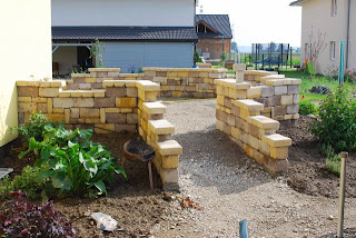 Schipdrowski's Home: Die Terrassenmauer