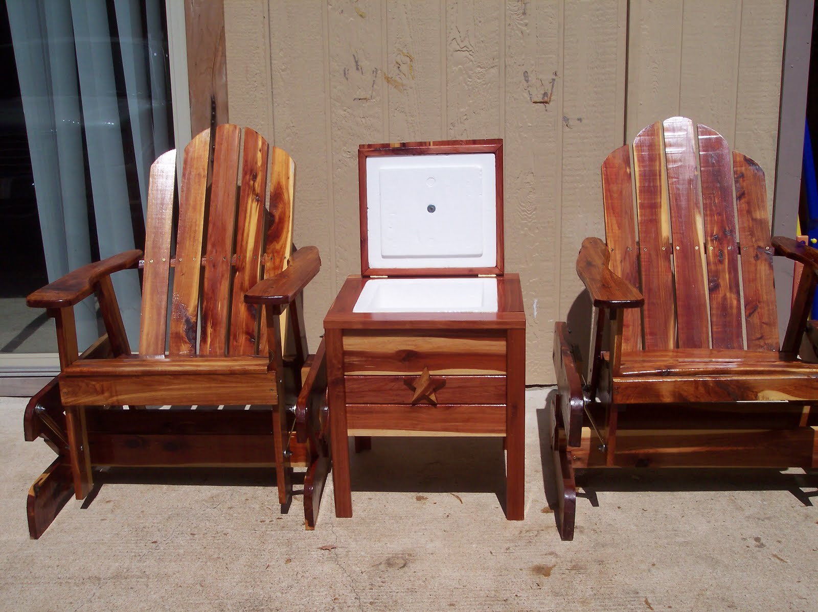 Bears' Country Creations Table / Ice Chest