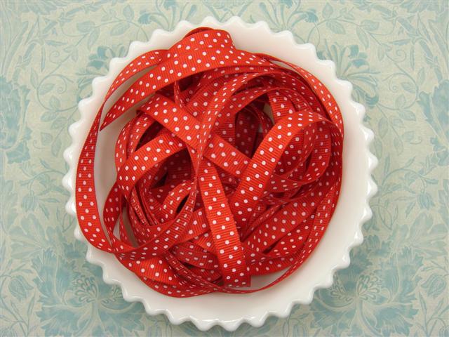 [dotty+ribbon.jpg]