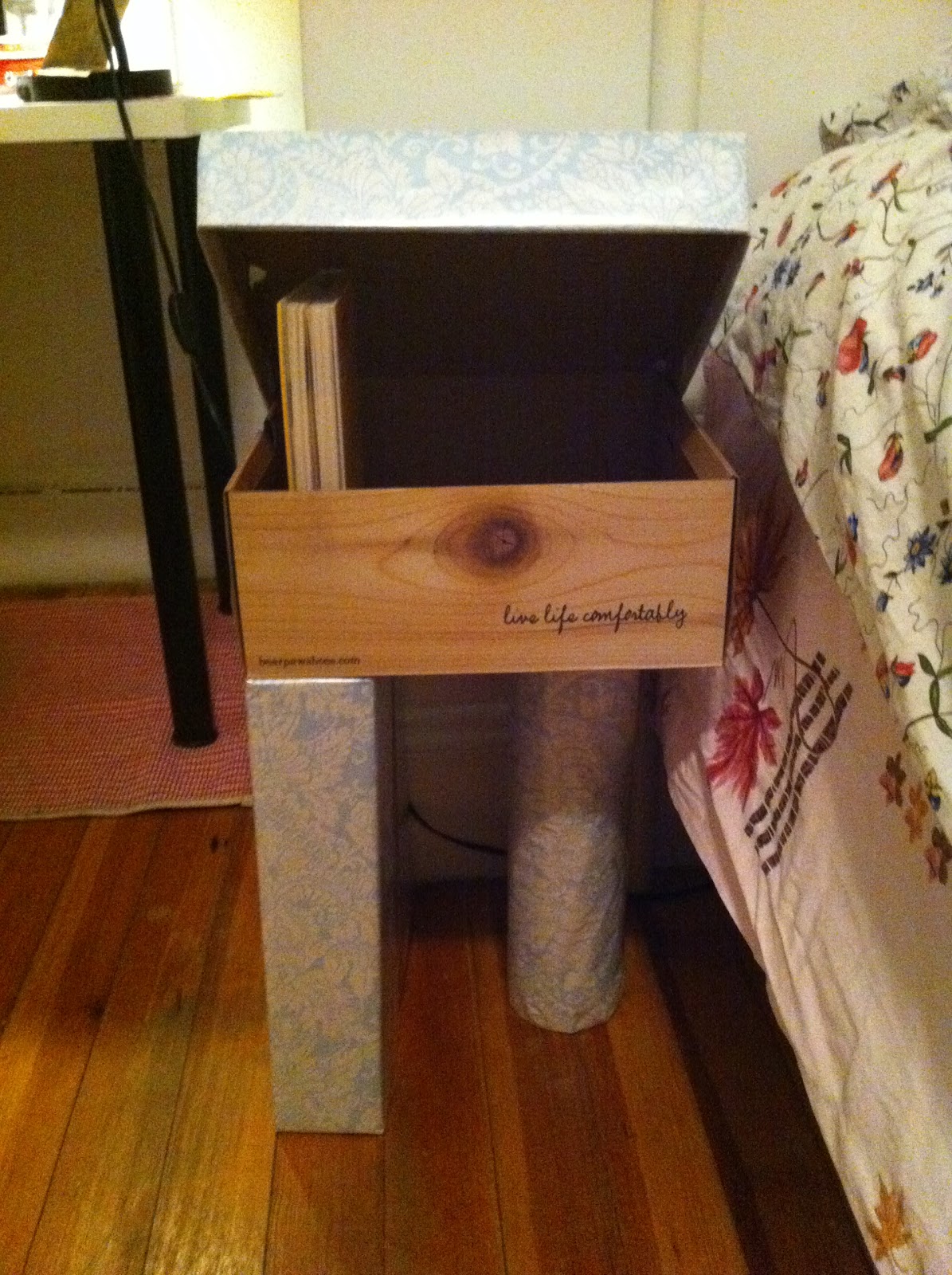 42° 21' 29" N / 71° 3' 37" W Recycling today I made a side table out