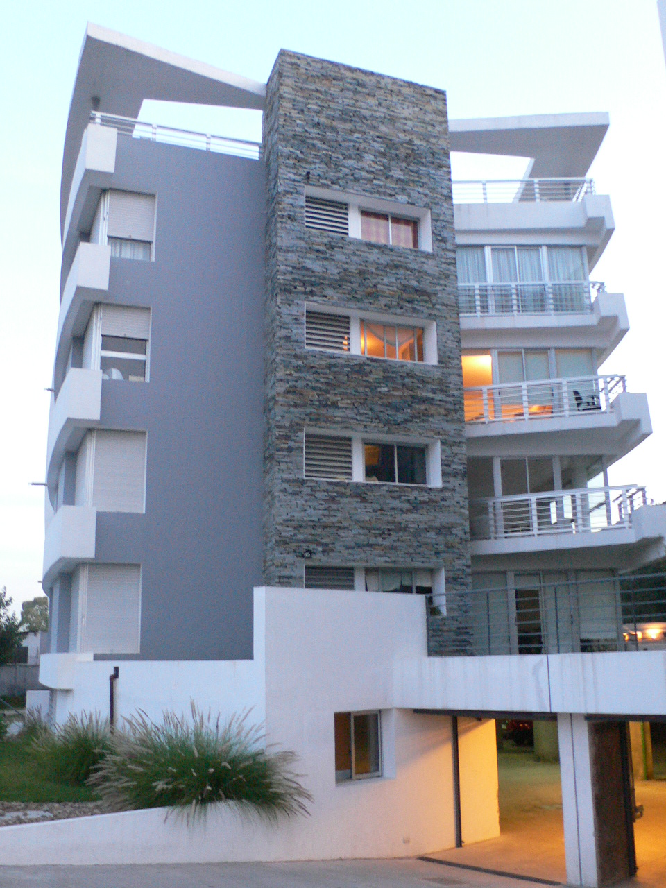 Inmobilia Uruguay. Premium Real Estate, Business and Management