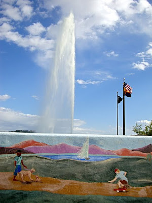Fountain Hills, AZ, fountain and painted wall