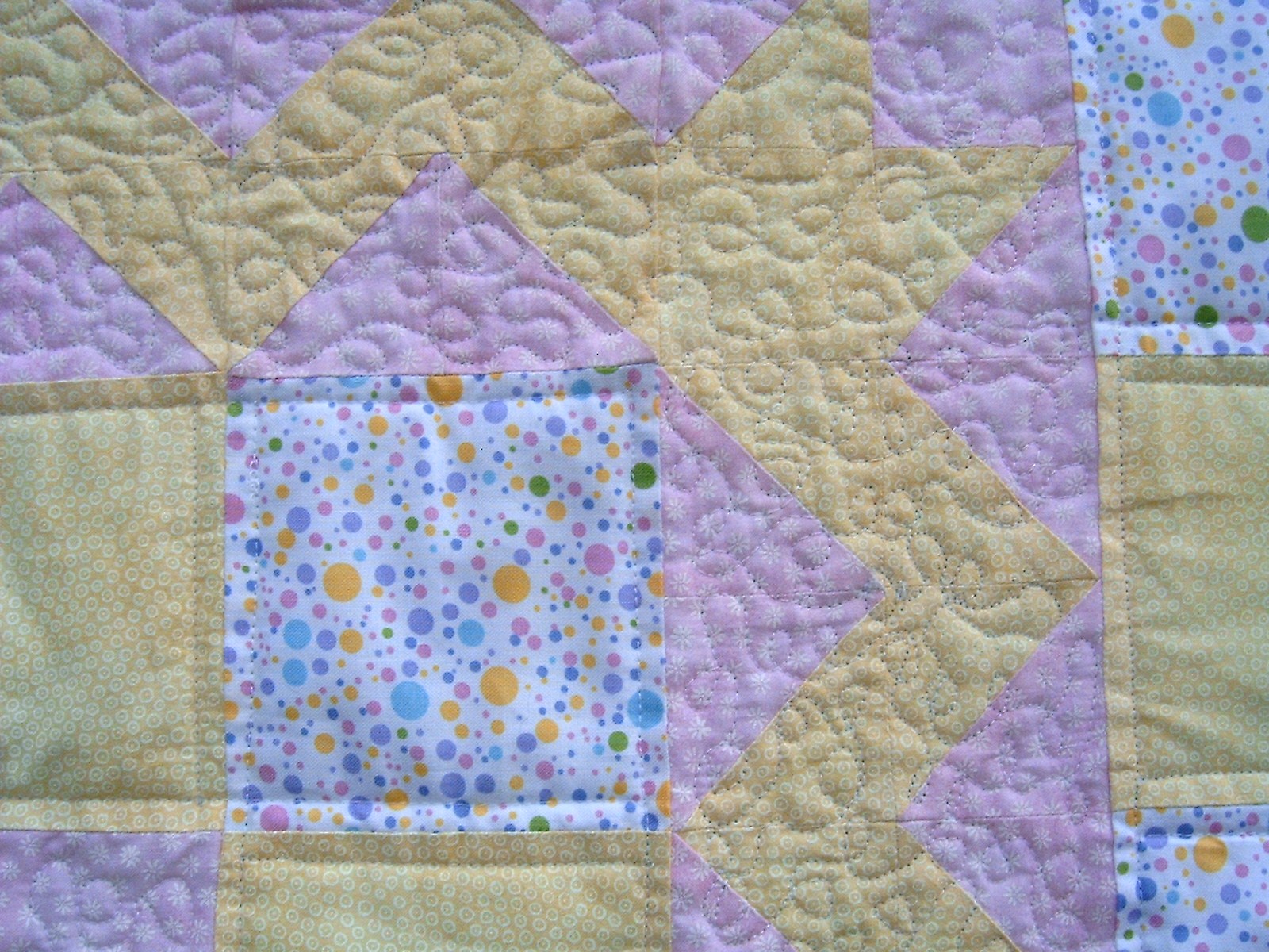 SEW FUN QUILTS PINK LEMONADE BABY QUILT! 1st GO cutter quilt!