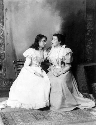 Helen Keller nd Anne Sullivan
