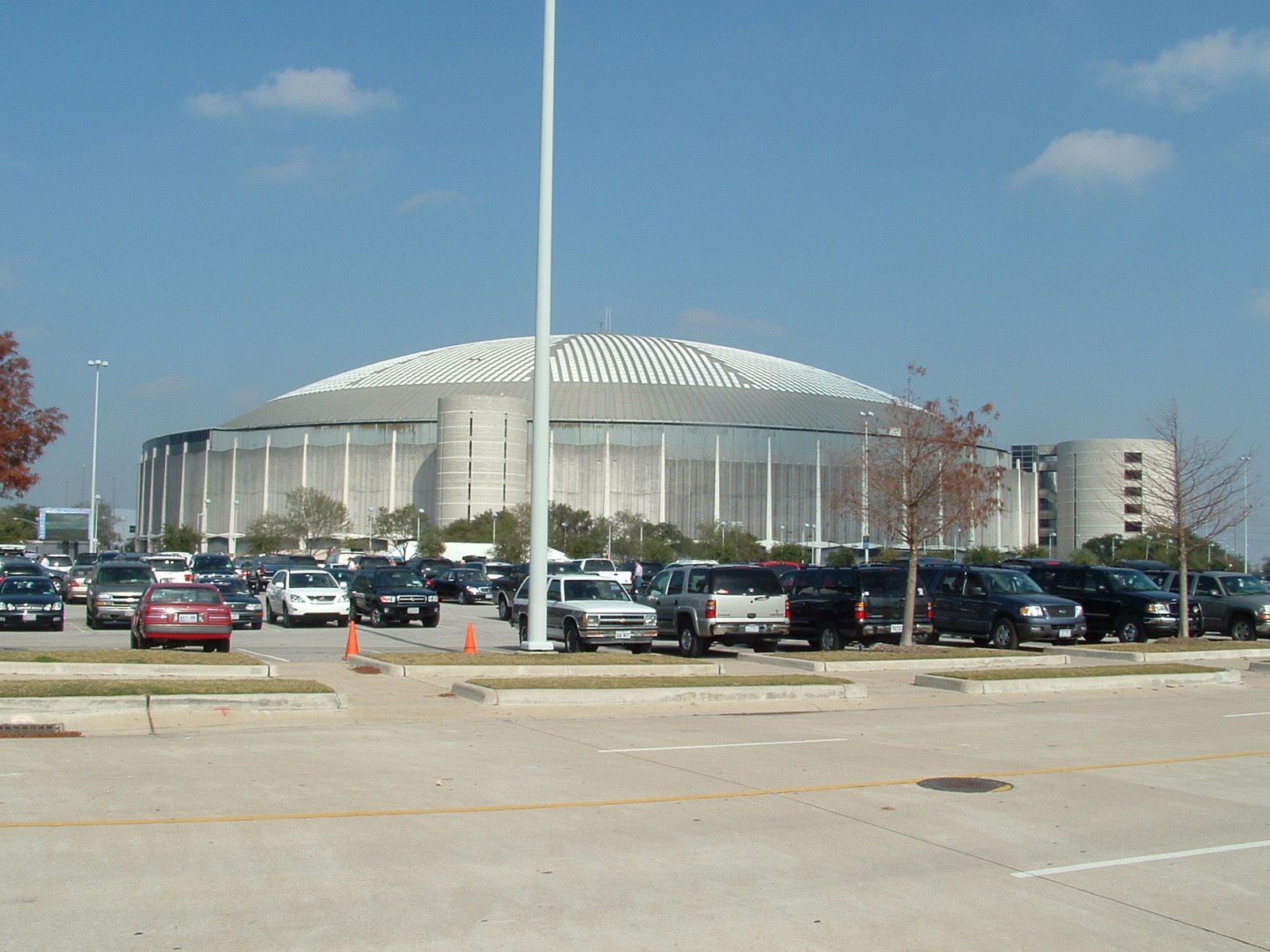 [houston_astrodome_3.jpg]