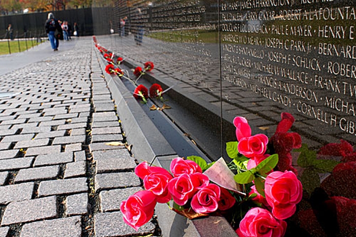 [vietnam_wall_2.jpg]