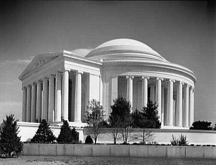 [jefferson_memorial_2.jpg]