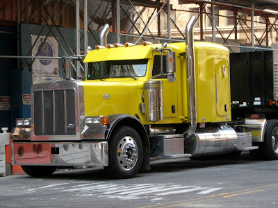 Big Yellow Peterbilt Truck 18 Wheeler
