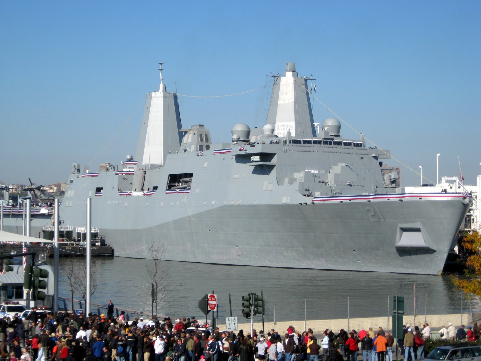 [uss_new_york_2.jpg]