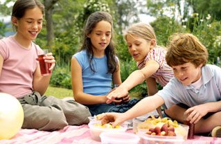[kids-picnic.jpg]