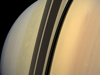 Saturno en color real