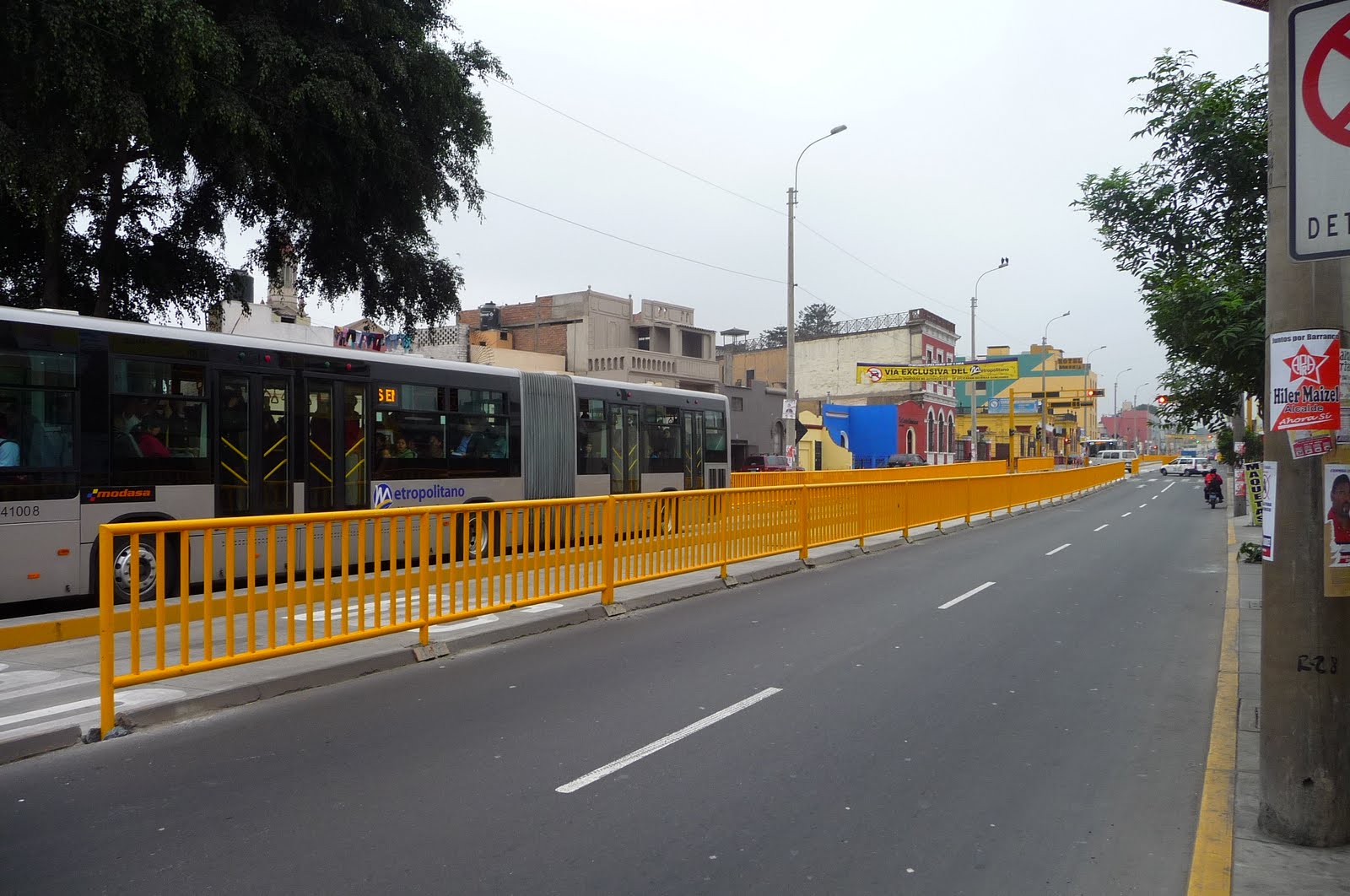 cruzando el barranco: Viene el metropolitano, vienen las rejas.