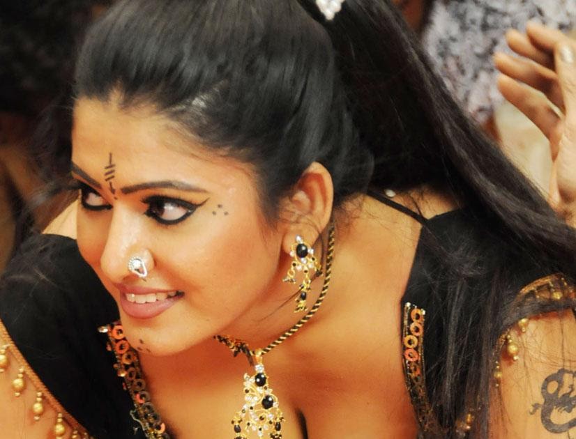 South Indian Celebrities Cine News Taslima Turns Hot In