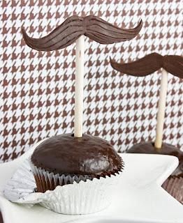 Moustache cupcakes from Sprinkle Bakes