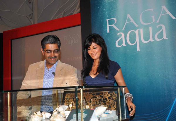 Photos - Chitrangada Singh wowes at Raga Aqua Launching big  show