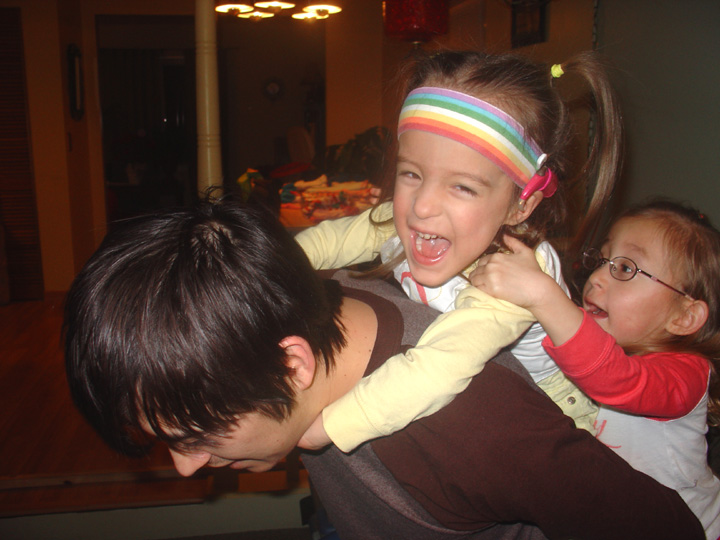 [2008.01.26PlayingwDad1.jpg]