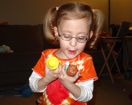 [2007.03.09HollandLittlePeople.jpg]