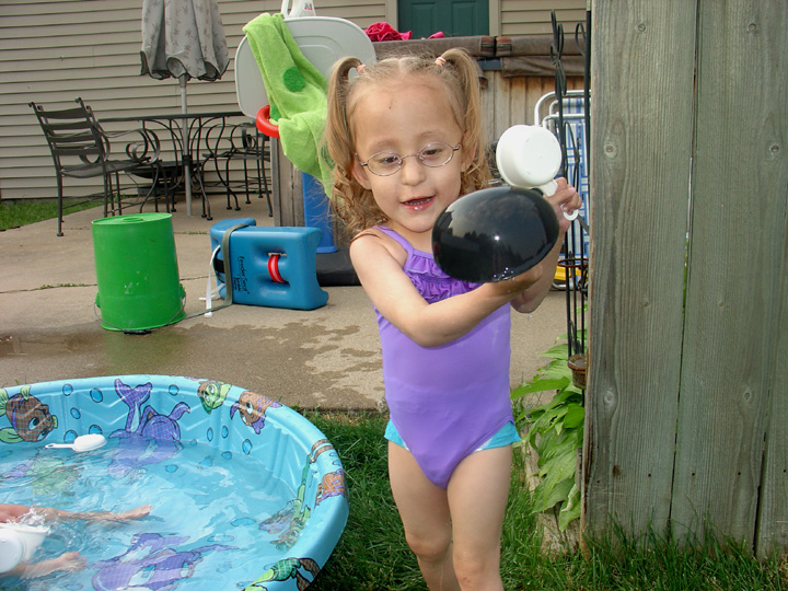 [2007.05.23Hollandplayingspoons.jpg]