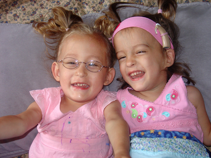 [2007.06.26HandESmiles.jpg]