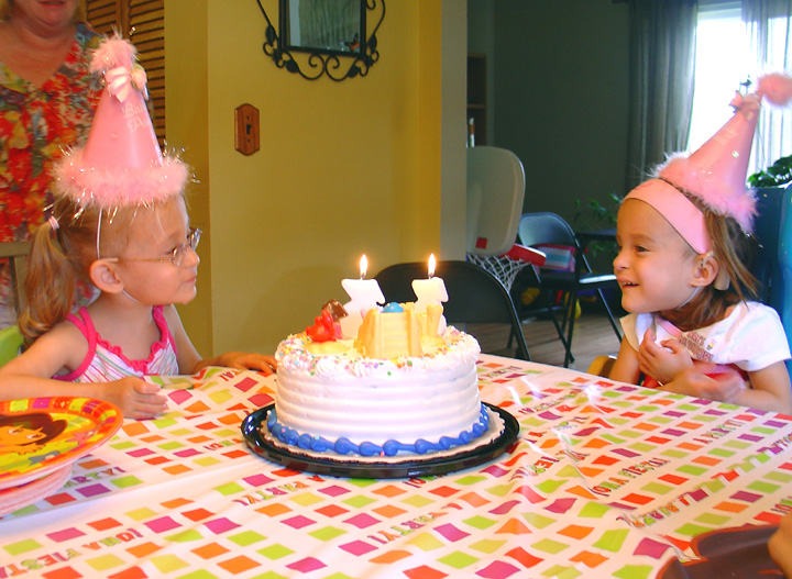 [2007.07.28DoraCake.jpg]